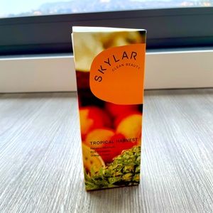 NEW Skylar tropical harvest with box